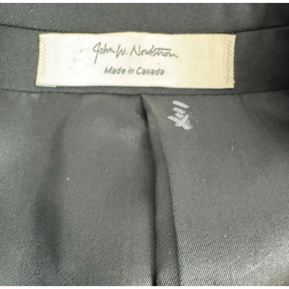 John W. Nordstrom Tuxedo Jacket Men 46R Black Wool Peak Lapel Satin Trim Canada